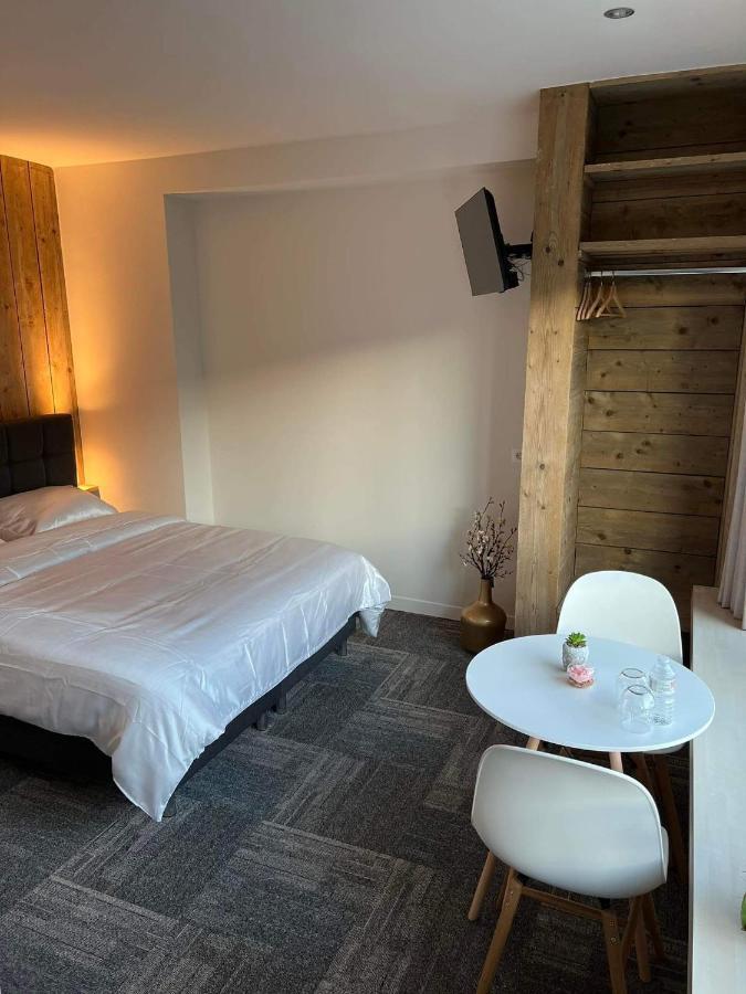 Nieuwe Kamer In Centrum Brugge Met Badkamer ! Eksteriør bilde